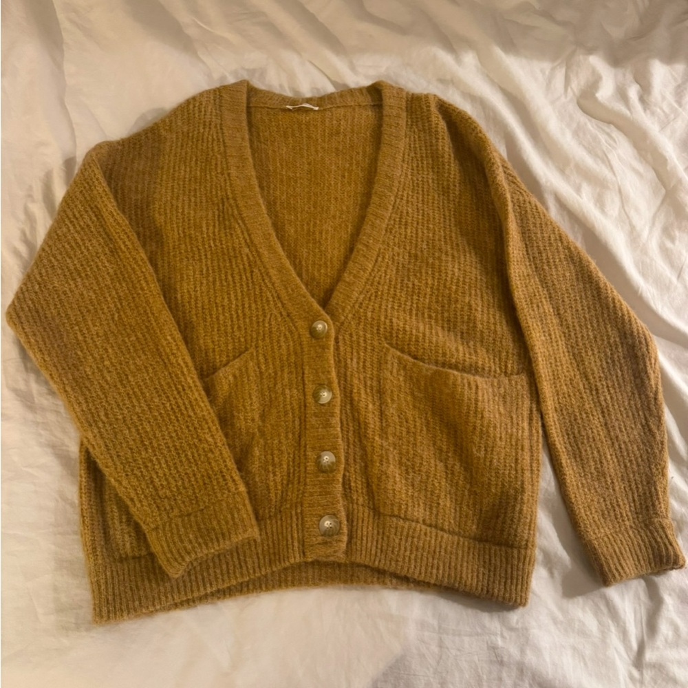 American Vintage Cozy Cardigan Tan Sweater with buttons
